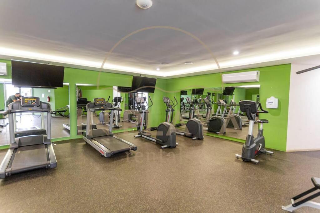 Luxury 2-bed 200mb Wifi Sauna Ac Gym